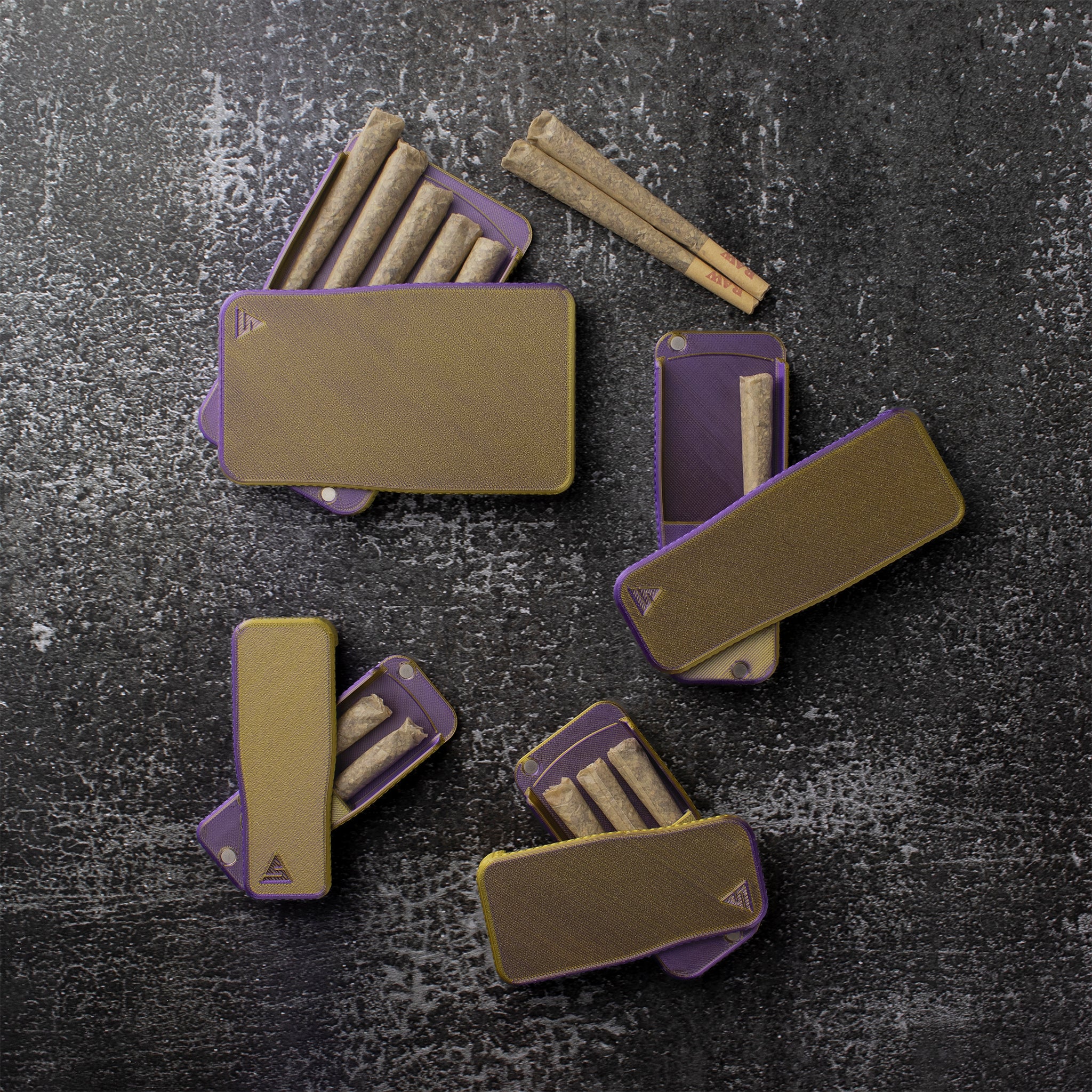 Flat-Lay-Joint-Container-Gold