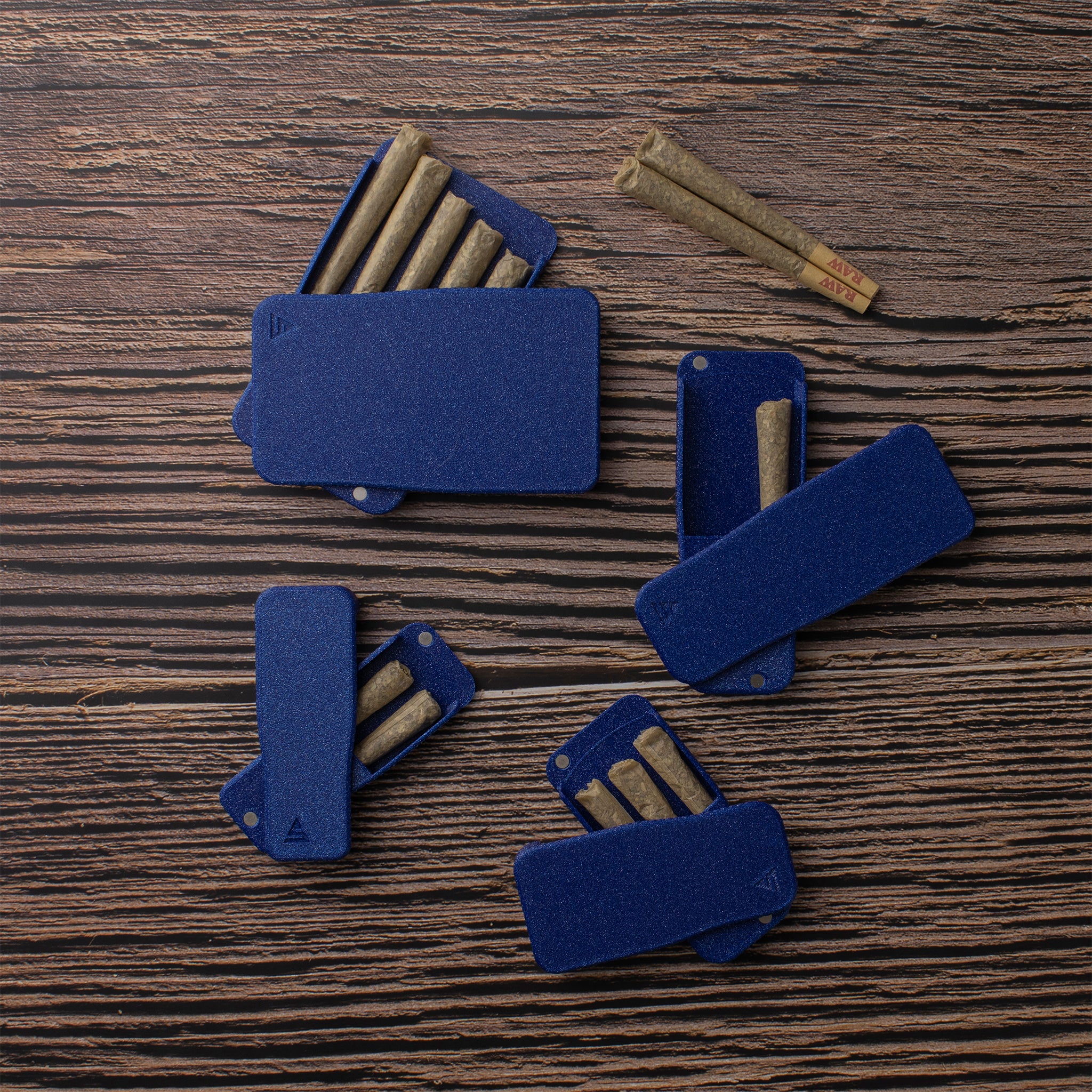 Flat-Lay-Joint-Container-Blue-Glitter