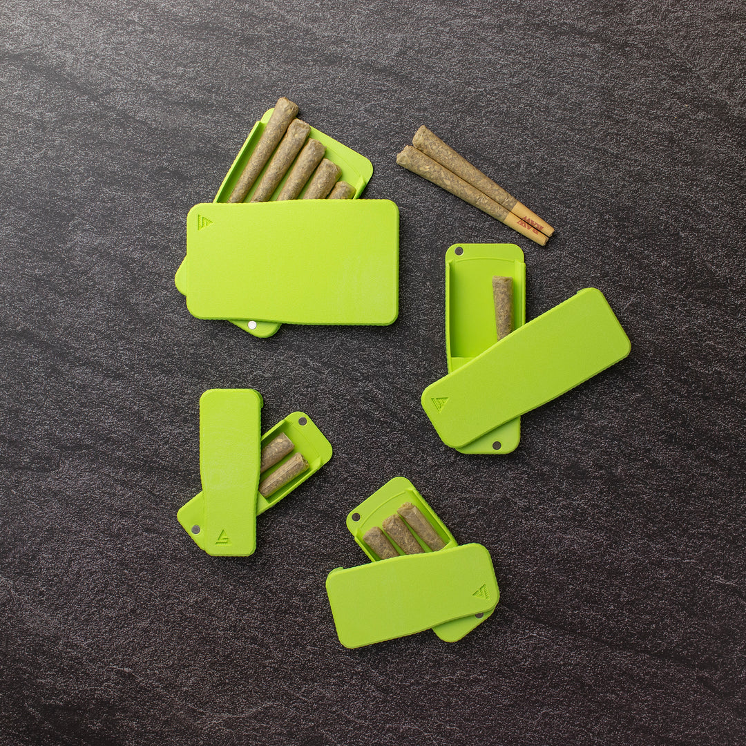 Flat-Lay-Pastel-Lime-Juice-On-the-go-Joint-Case