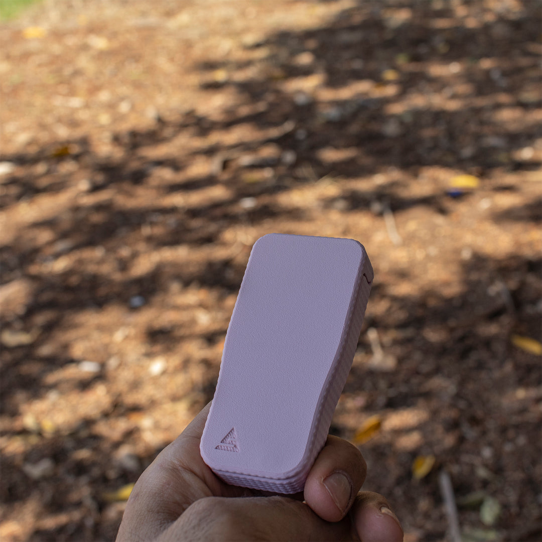 In-Use-Pastel-Lilac-Blunt-Case